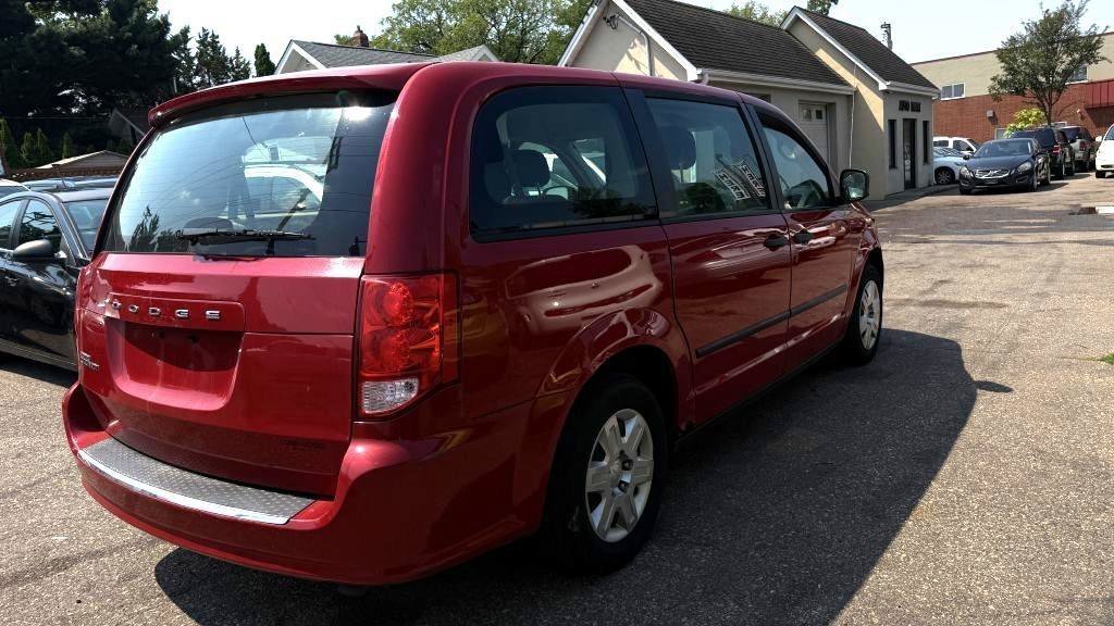 Used 2013 Dodge Grand Caravan American Value Package FWD image 4