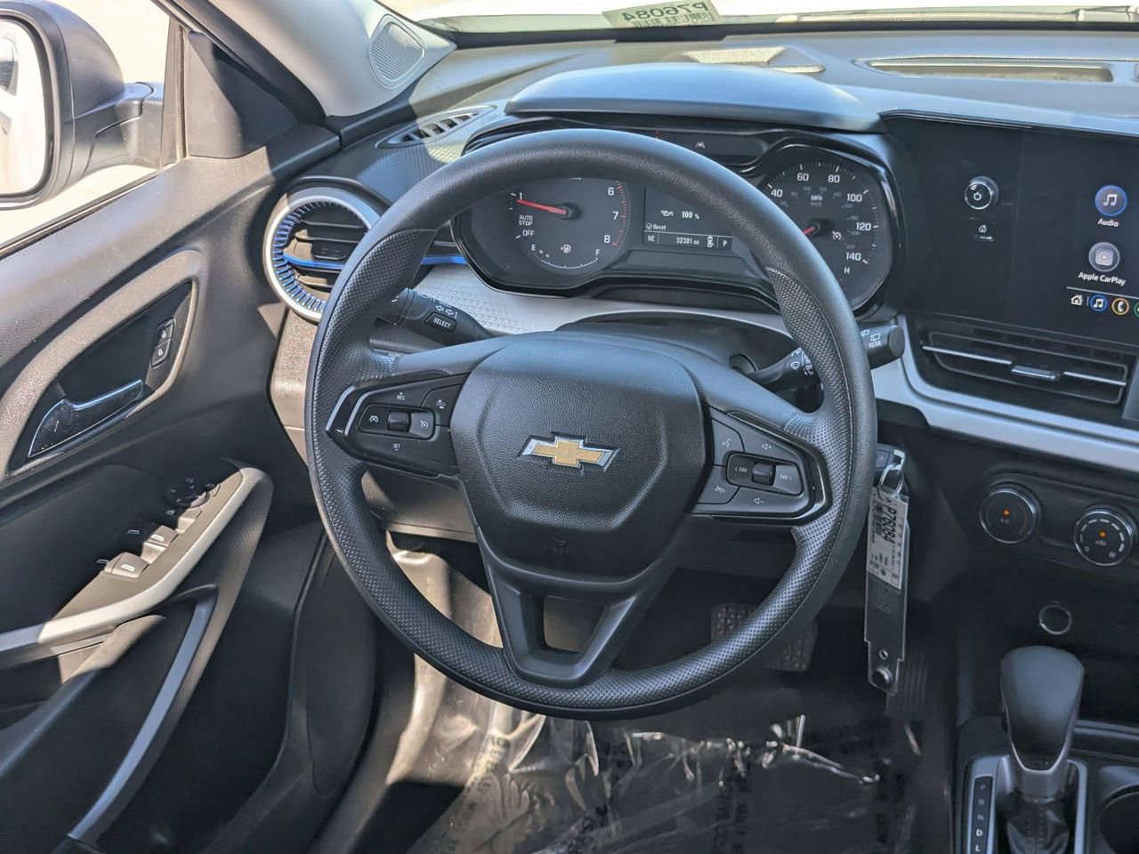 Used 2025 Chevrolet Trax LS image 13