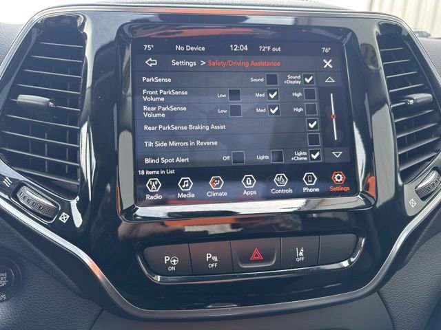 Used 2021 Jeep Cherokee Limited image 32