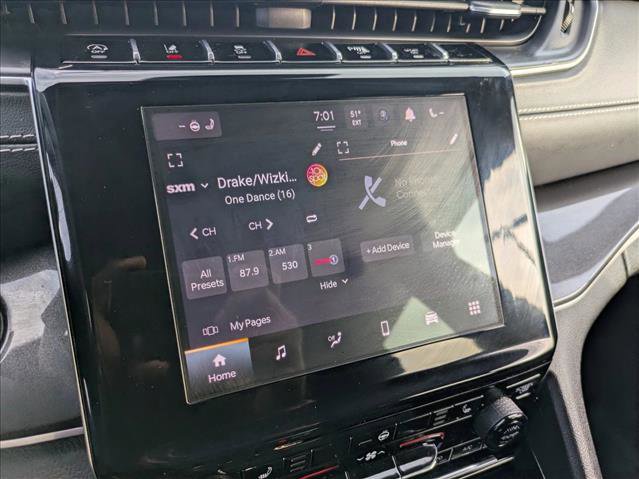 Used 2022 Jeep Grand Cherokee L Laredo w/ Luxury Tech Group I AWD/4WD image 13