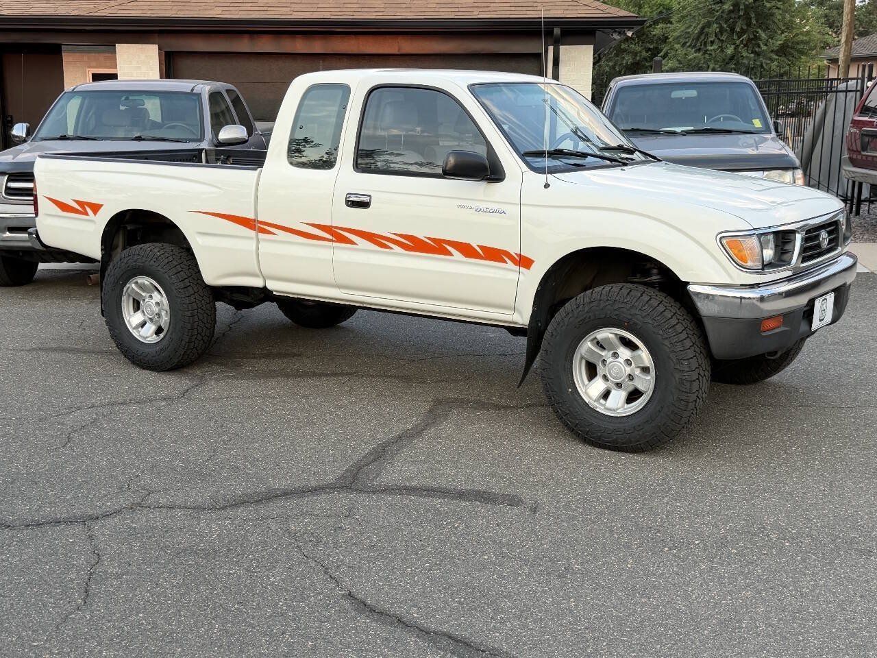 Used 1997 Toyota Tacoma 4x4 Xtracab V6 w/ LX Pkg image 31