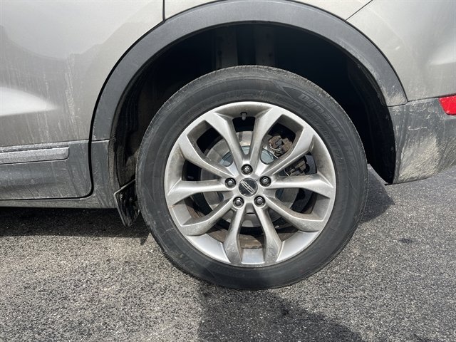 Used 2017 Lincoln MKC Select w/ Select Plus Package FWD image 11