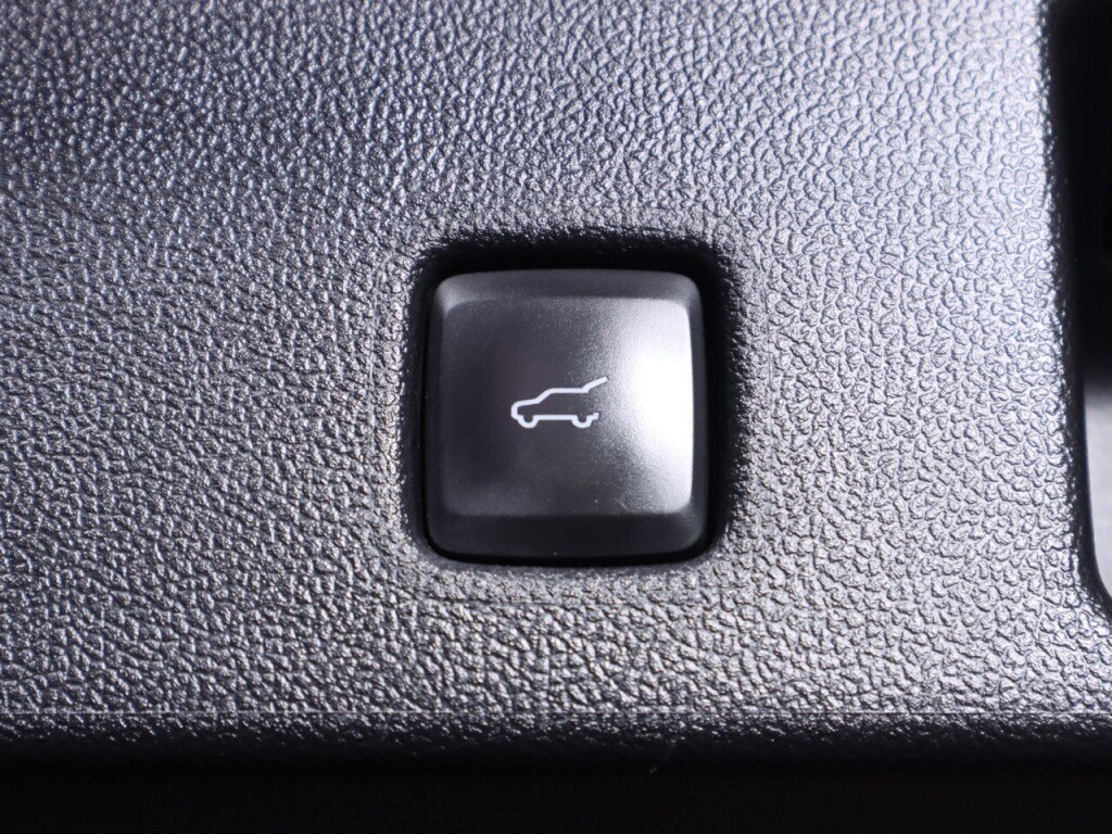 Used 2021 Ford Escape SEL w/ Technology Package AWD/4WD image 40