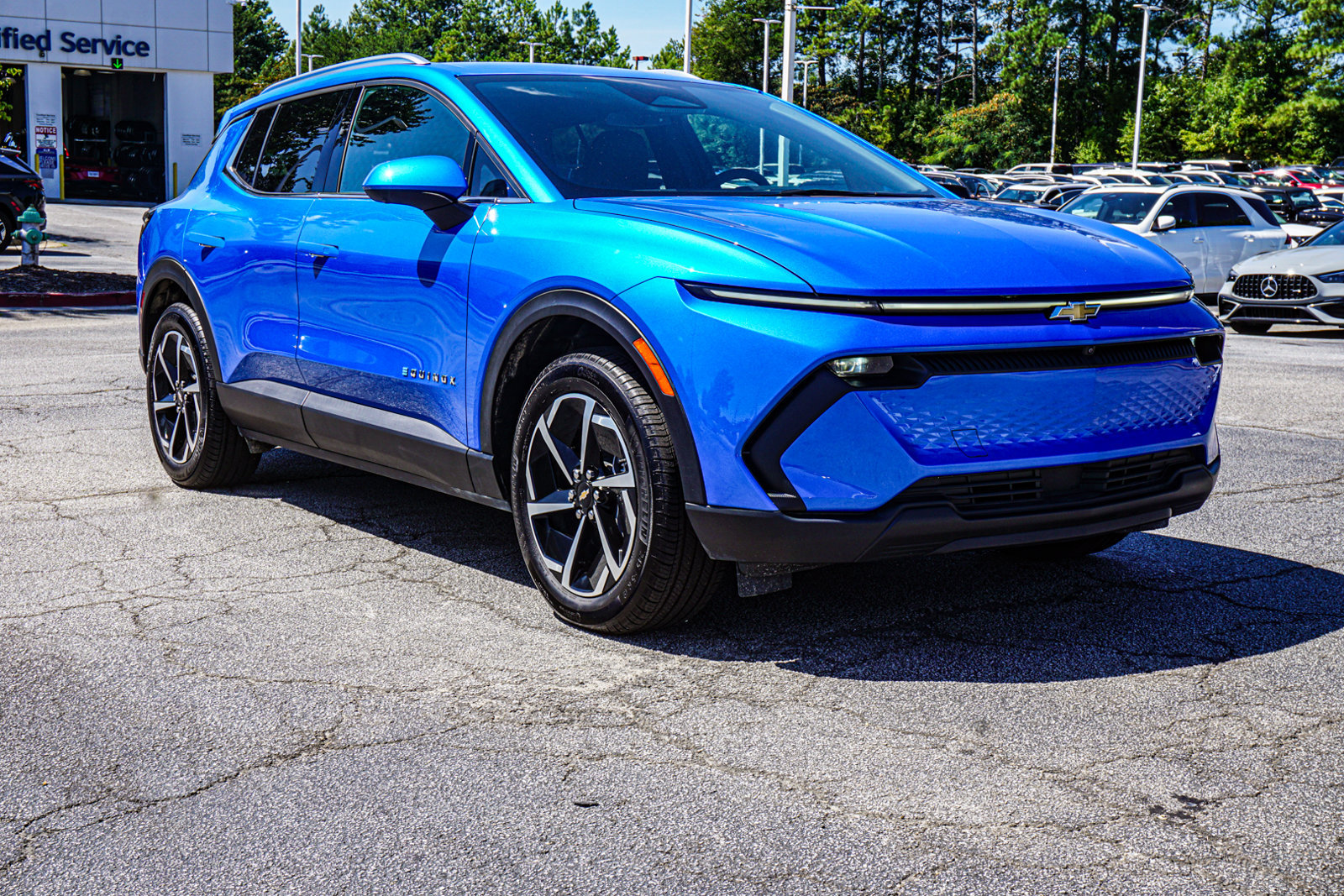 New 2026 Chevrolet Equinox EV LT FWD image 4