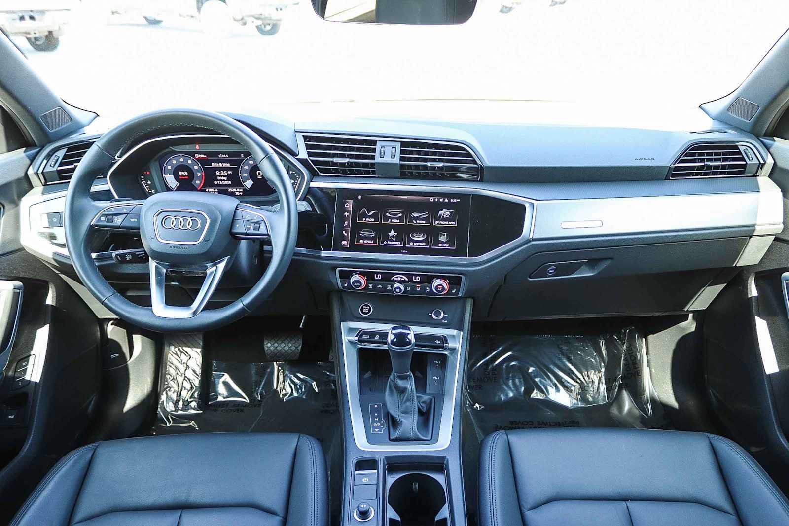 Used 2025 Audi Q3 2.0T Premium w/ Convenience Package AWD/4WD image 16