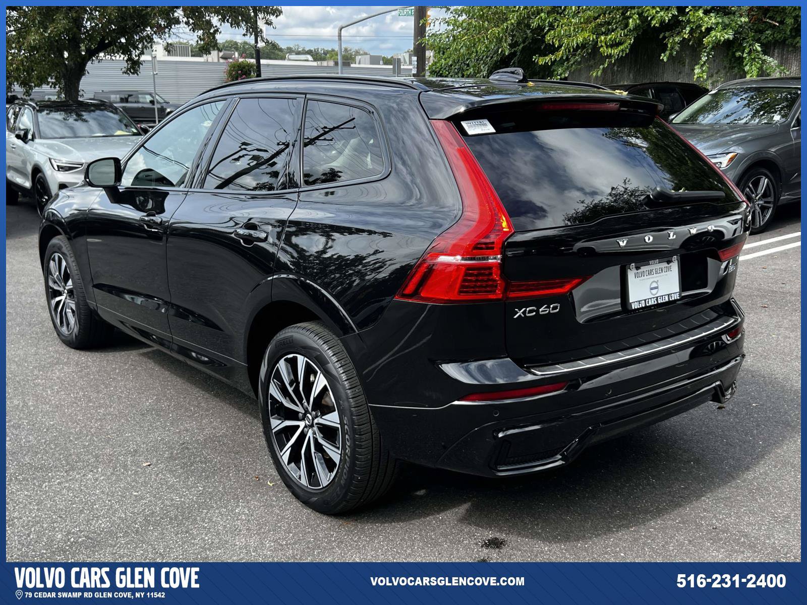 Used 2024 Volvo XC60 B5 Core w/ Protection Package Premier AWD/4WD image 6