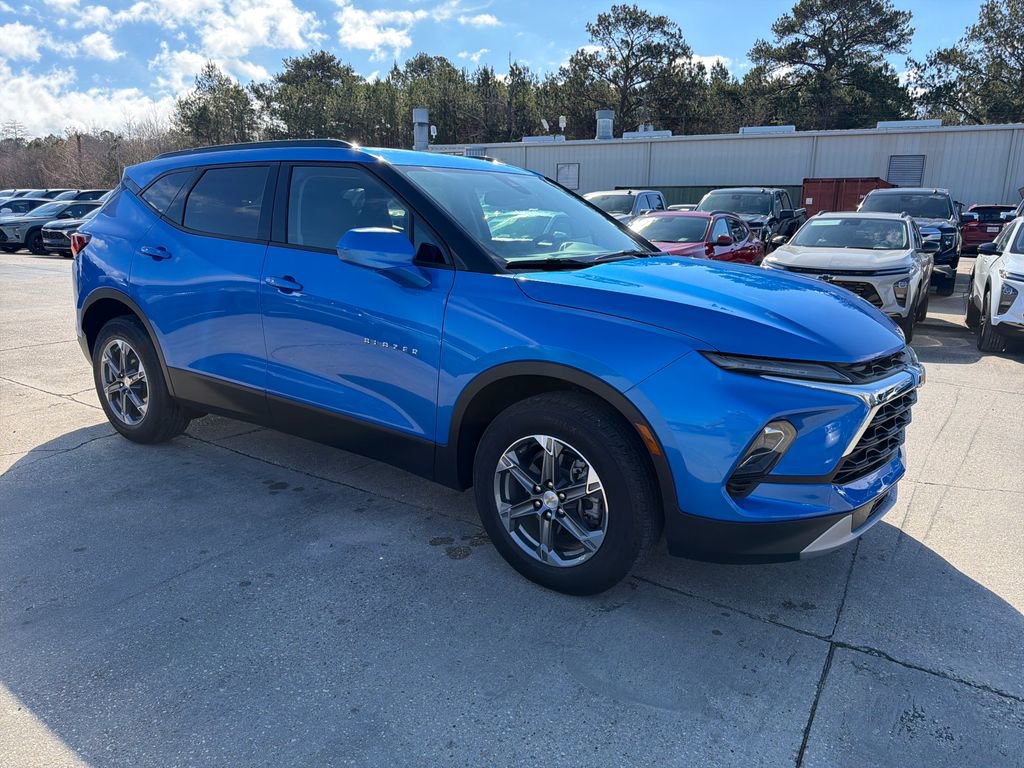 Certified 2024 Chevrolet Blazer LT w/ Convenience Package image 11