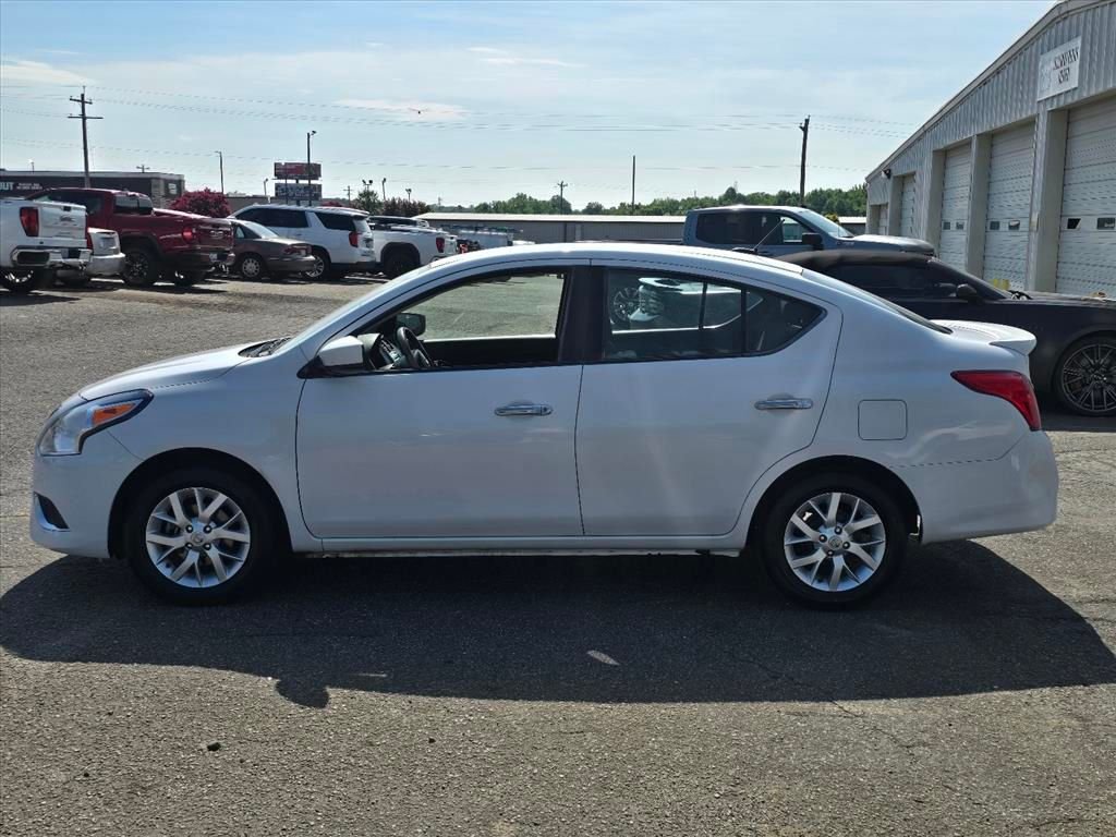 Used 2018 Nissan Versa SV w/ SV Special Edition Package FWD image 12