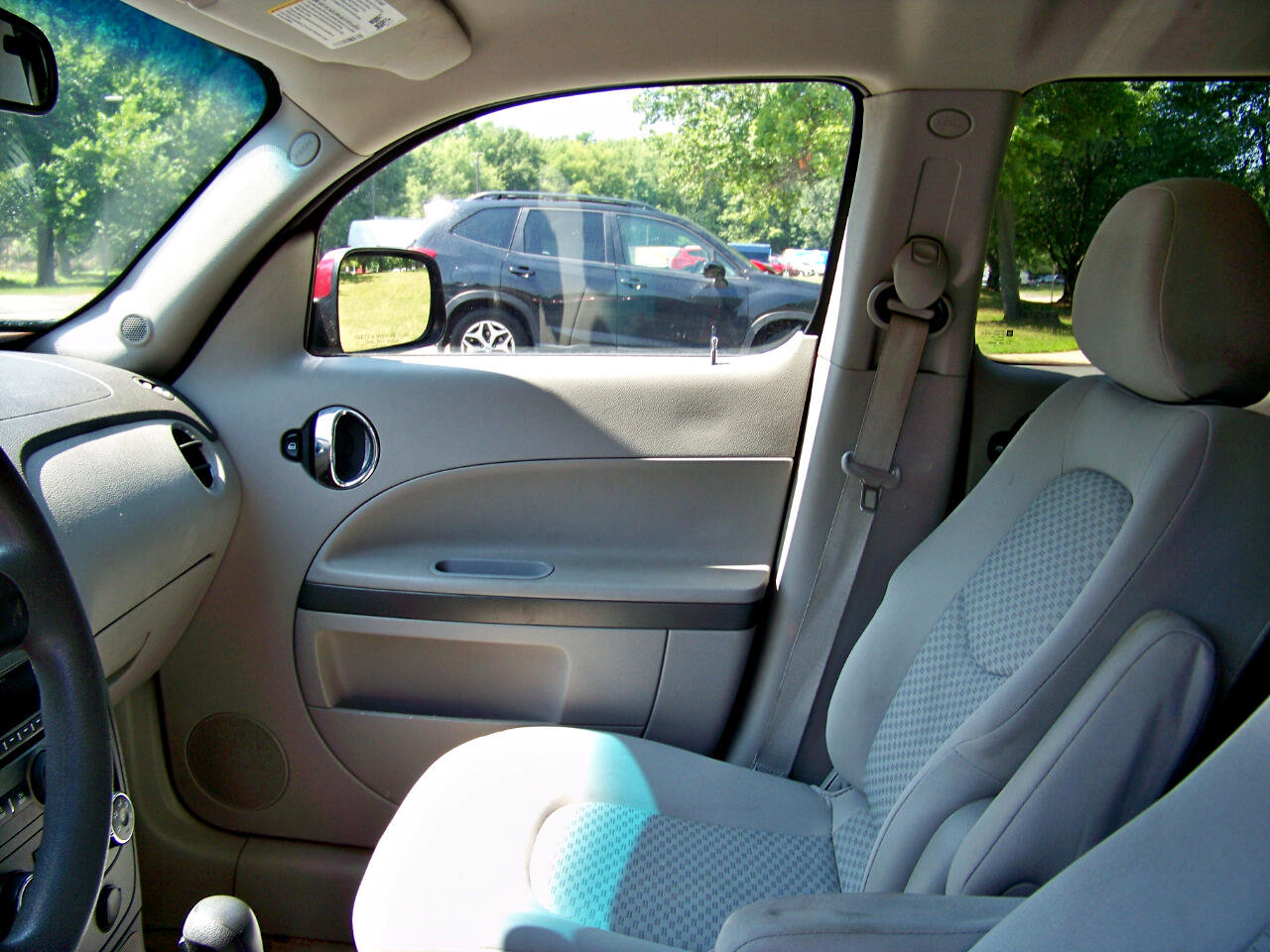 Used 2008 Chevrolet HHR LT w/ Enhanced Safety Package image 20