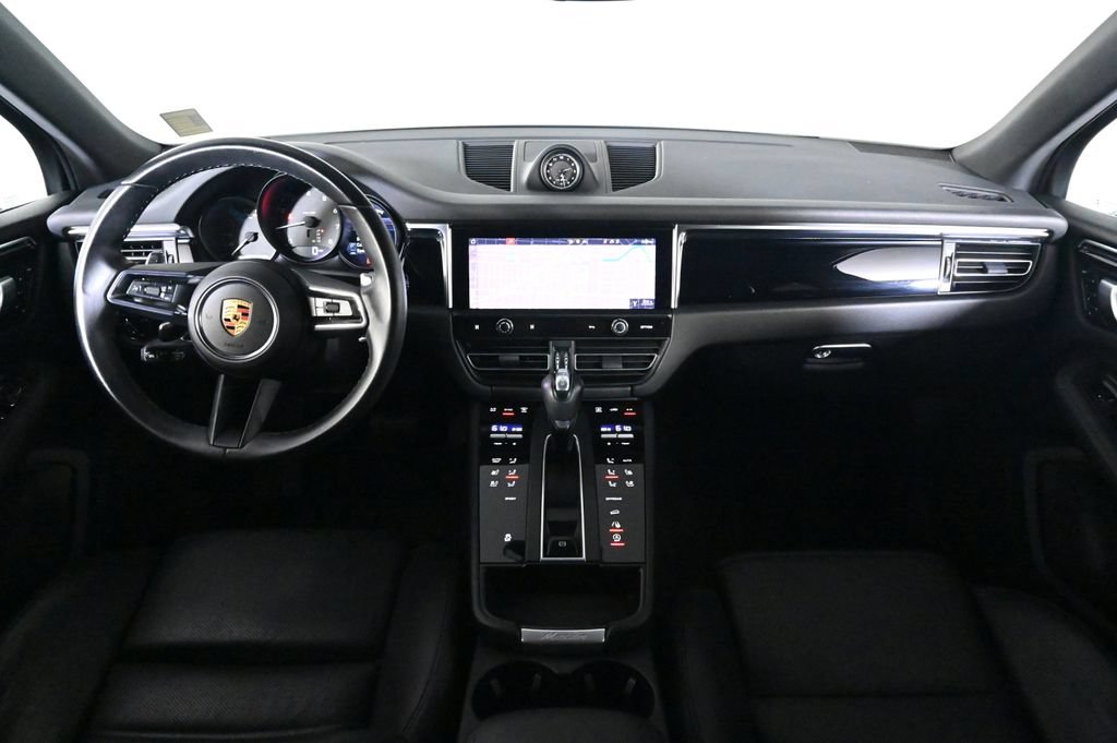 Certified 2023 Porsche Macan AWD/4WD image 11