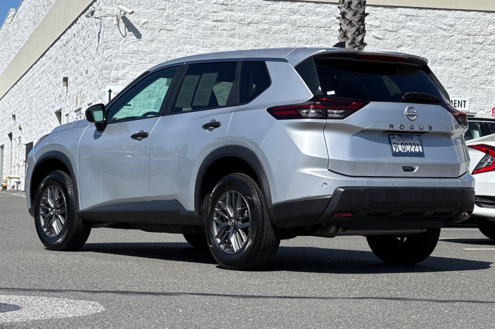 Certified 2024 Nissan Rogue S FWD image 6