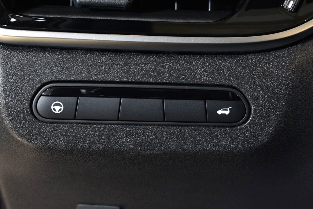 Certified 2026 INFINITI QX60 Sport w/ Dark Cargo Package image 15