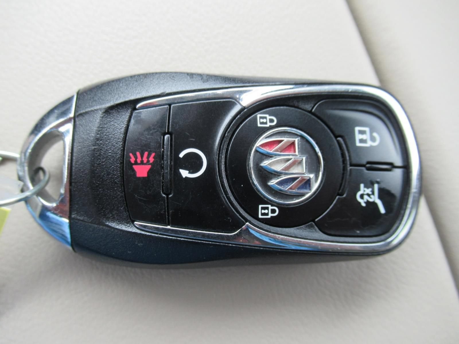 Used 2020 Buick Envision Essence FWD image 31