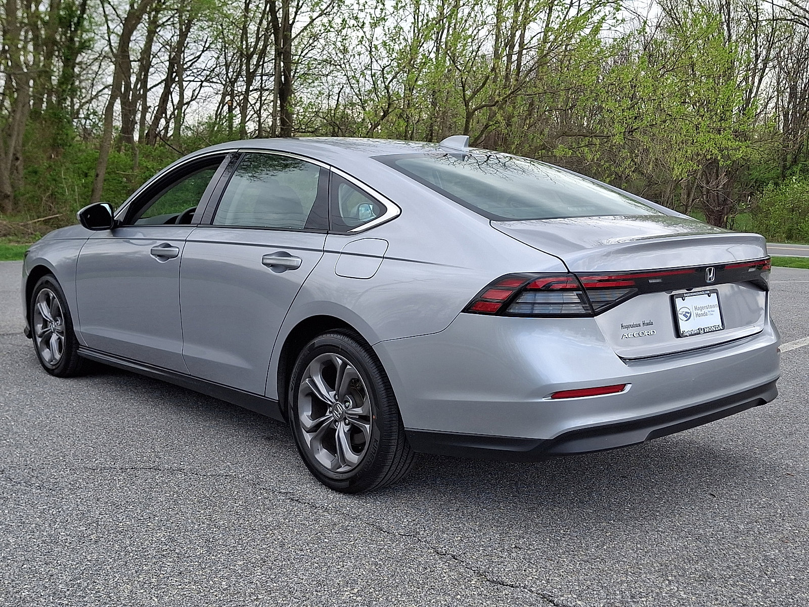 Used 2023 Honda Accord EX image 4