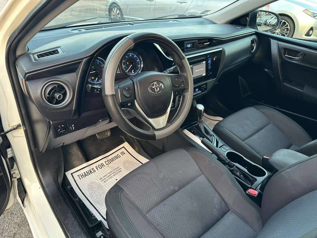 Used 2018 Toyota Corolla LE image 12