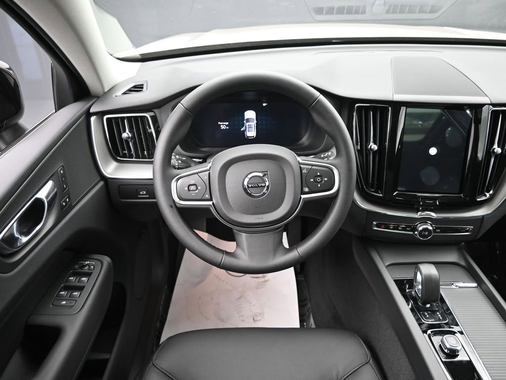 New 2025 Volvo XC60 B5 Core w/ Protection Package Premier image 19