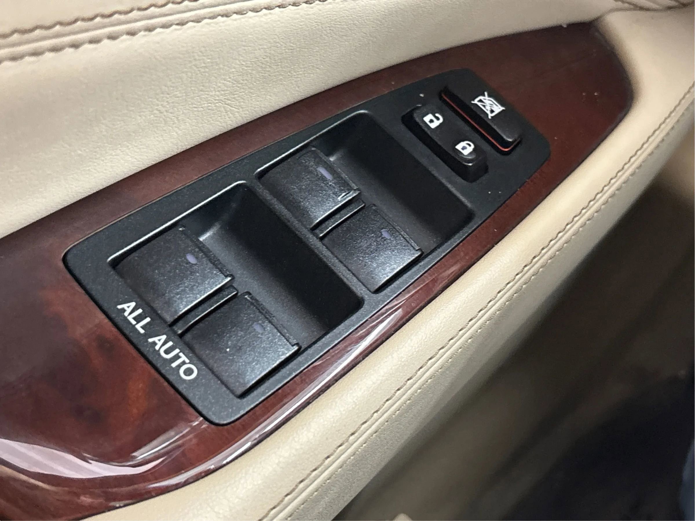 Used 2017 Lexus LS 460 AWD w/ Comfort Package image 41