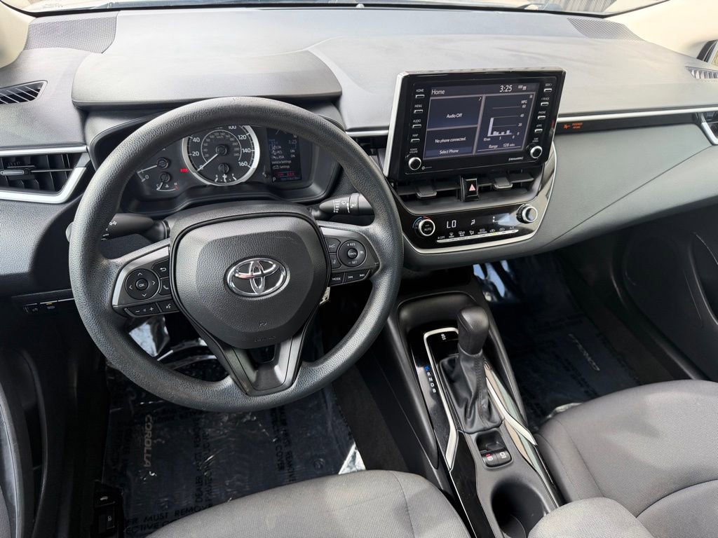Used 2021 Toyota Corolla LE image 12