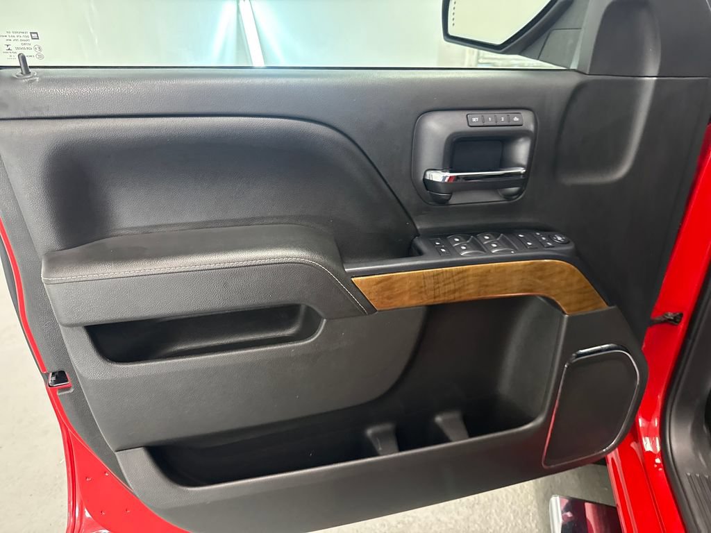 Used 2015 Chevrolet Silverado 1500 LTZ RWD image 12
