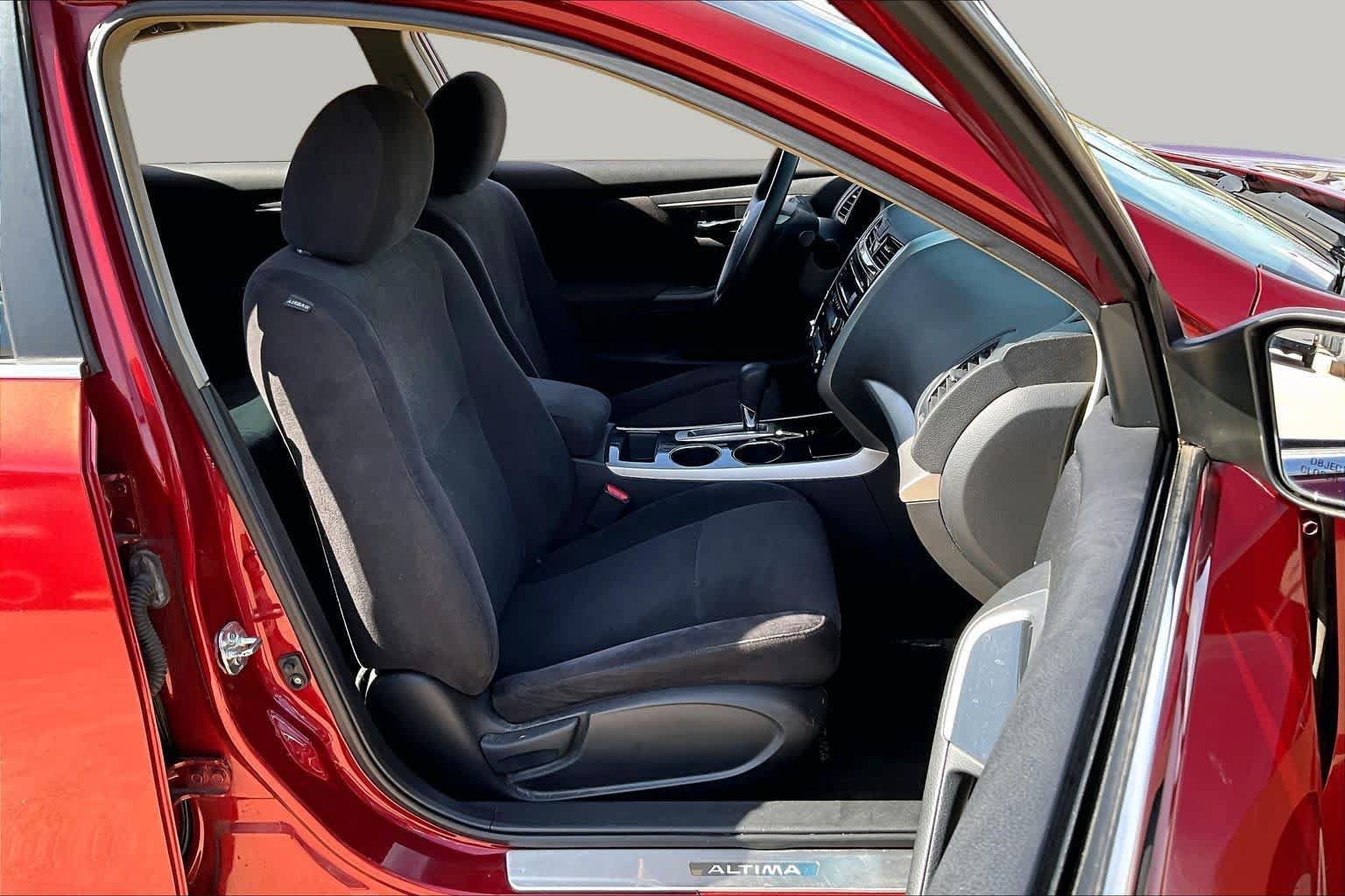 Used 2013 Nissan Altima 2.5 S FWD image 9