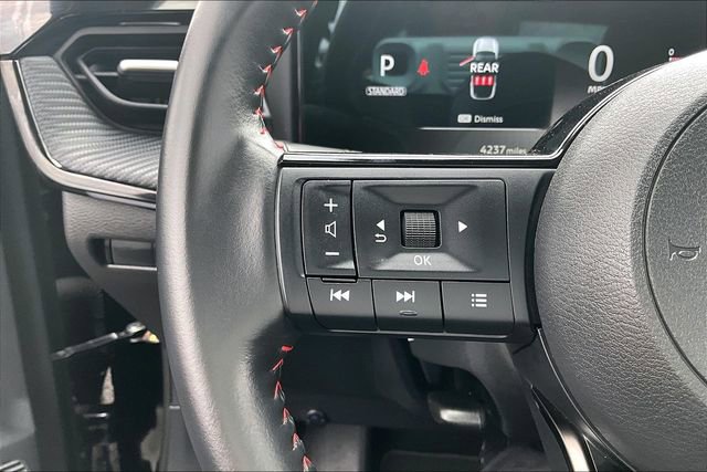 Certified 2025 Nissan Kicks SR FWD image 10