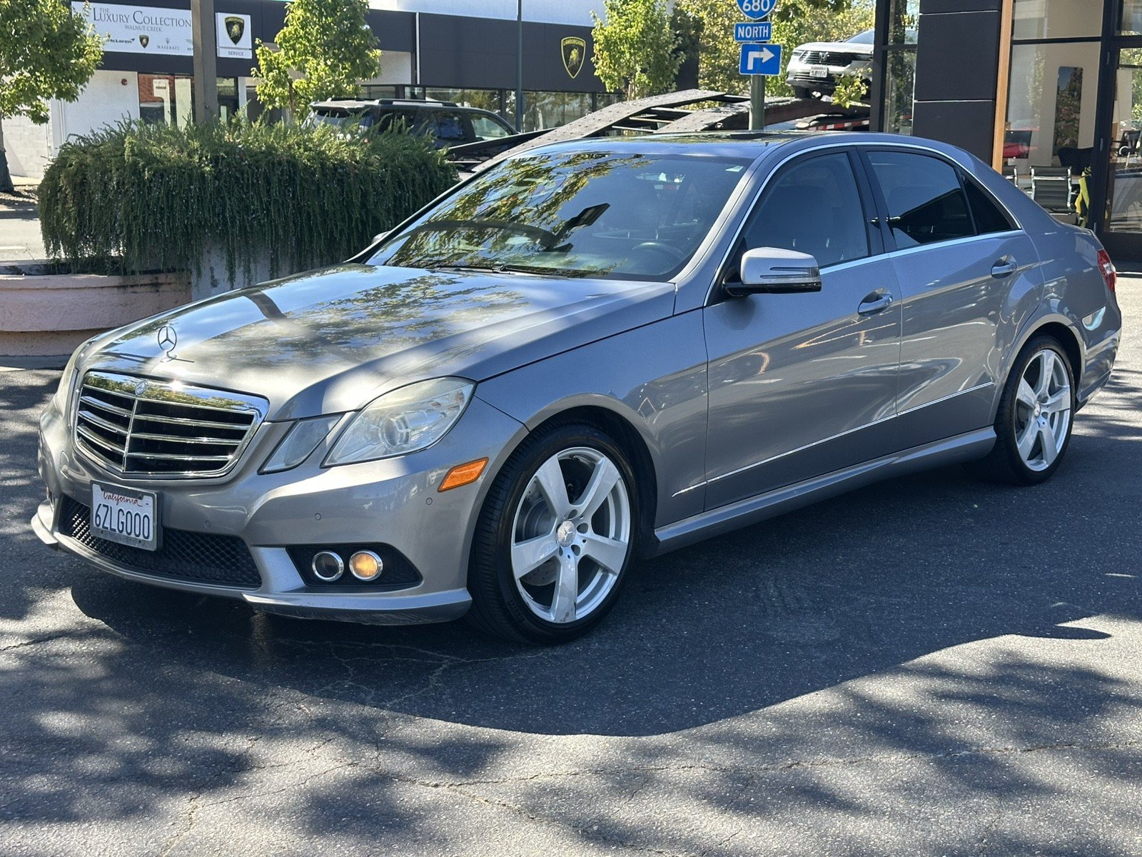 Used 2010 Mercedes-Benz E 350 Sedan image 3