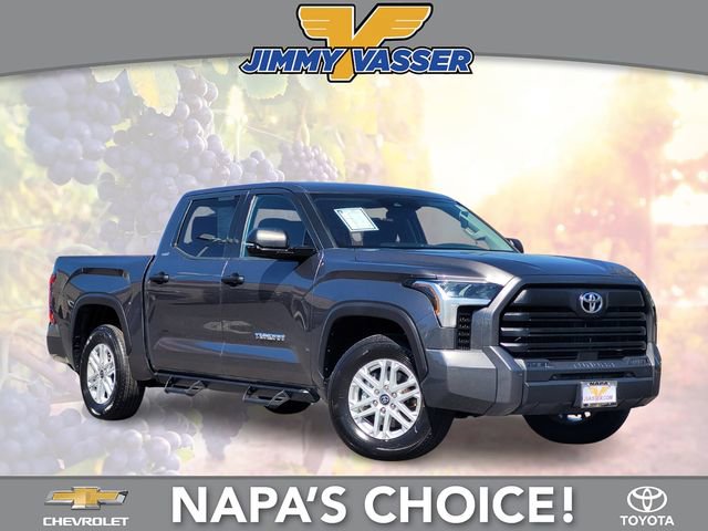 Used 2022 Toyota Tundra SR5 w/ Convenience Package image 1