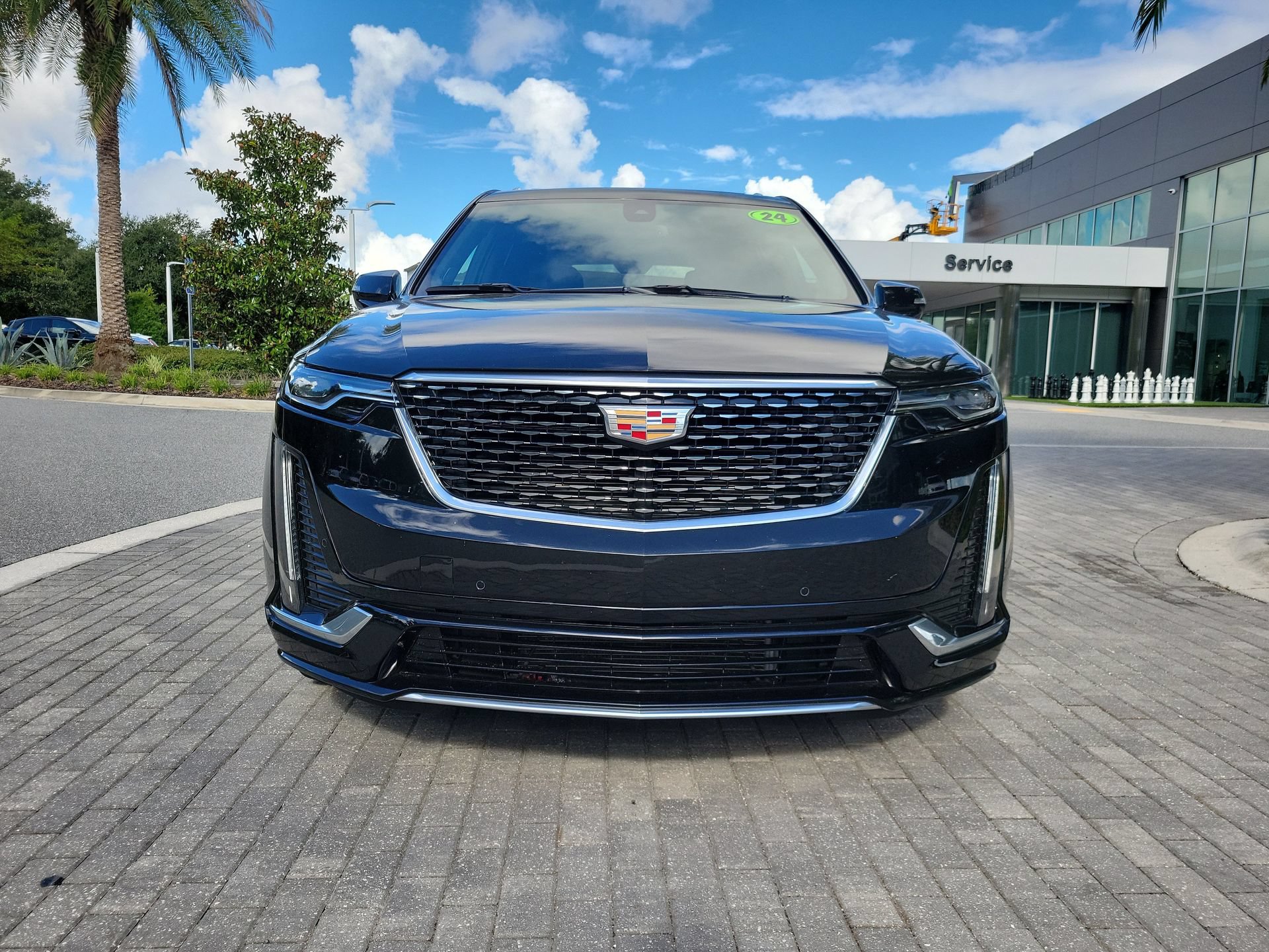 Used 2024 Cadillac XT6 Premium Luxury FWD image 9