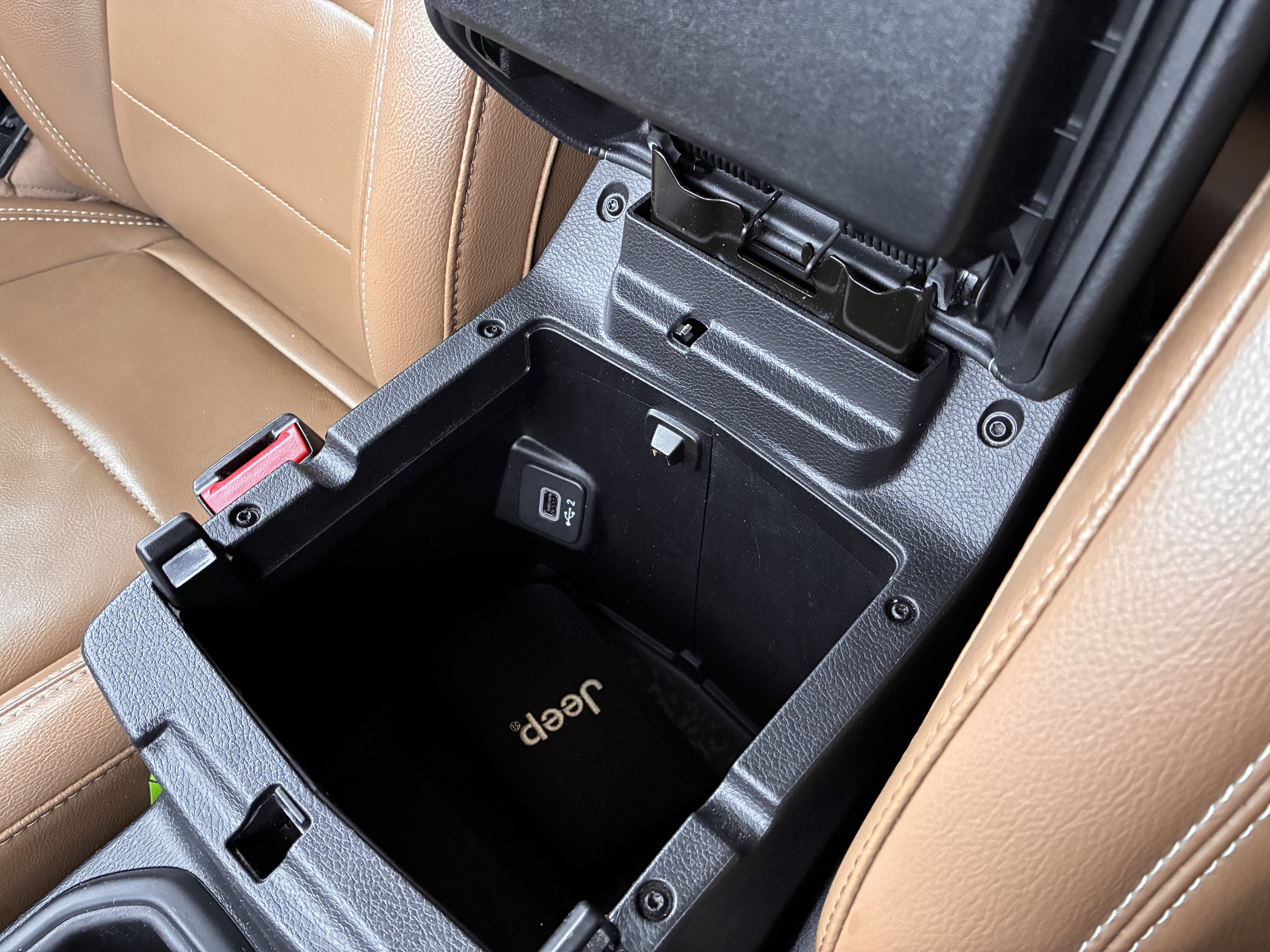 Used 2023 Jeep Wrangler Unlimited Sahara w/ Dual Top Group image 24