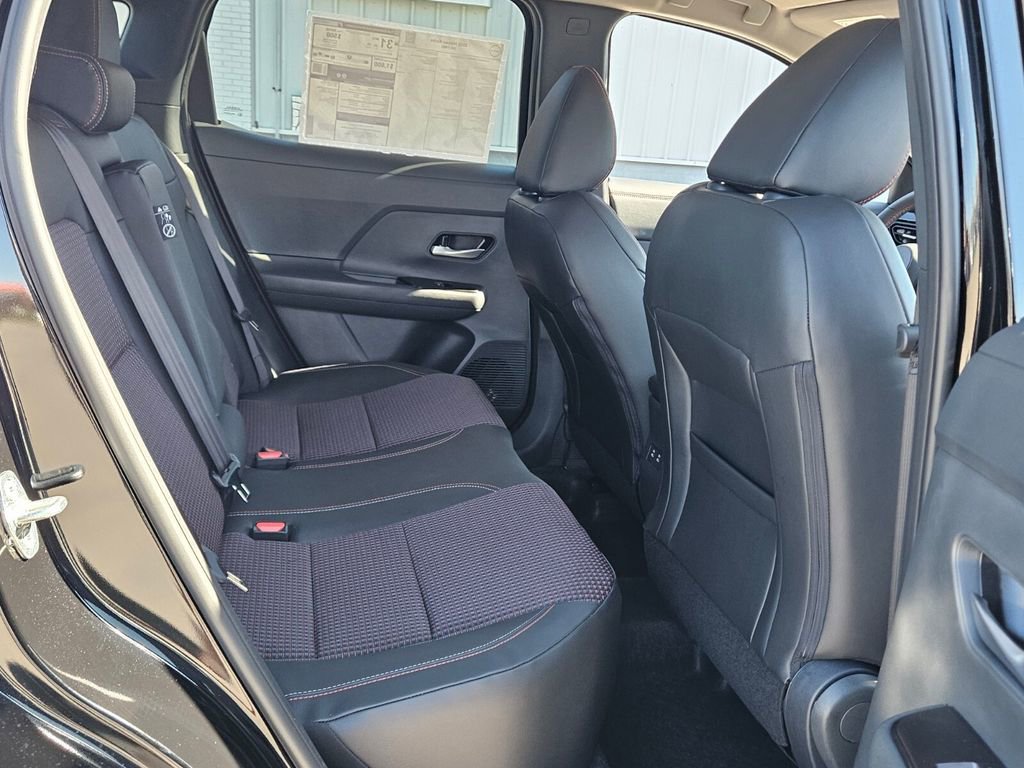 New 2026 Nissan Kicks SR image 14