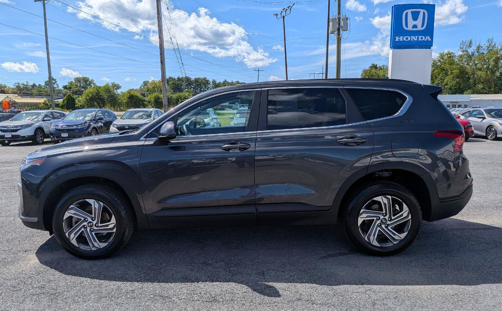 Used 2023 Hyundai Santa Fe SE AWD/4WD image 6
