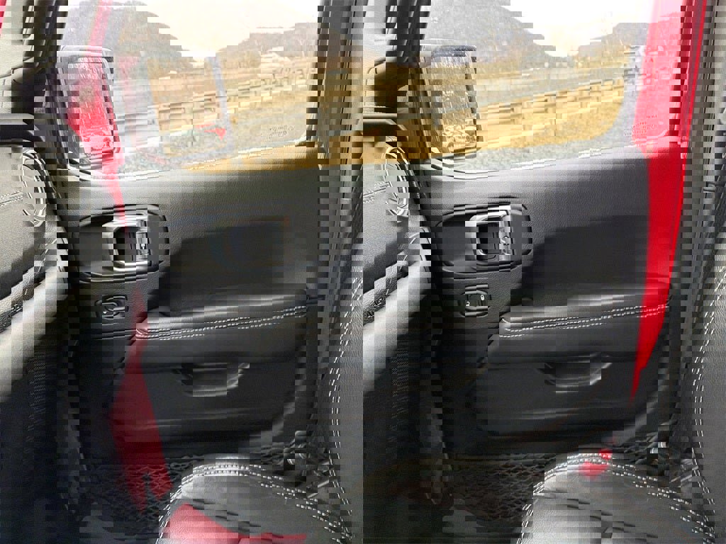 Used 2019 Jeep Wrangler Unlimited Sahara w/ Quick Order Package 24M Moab image 22