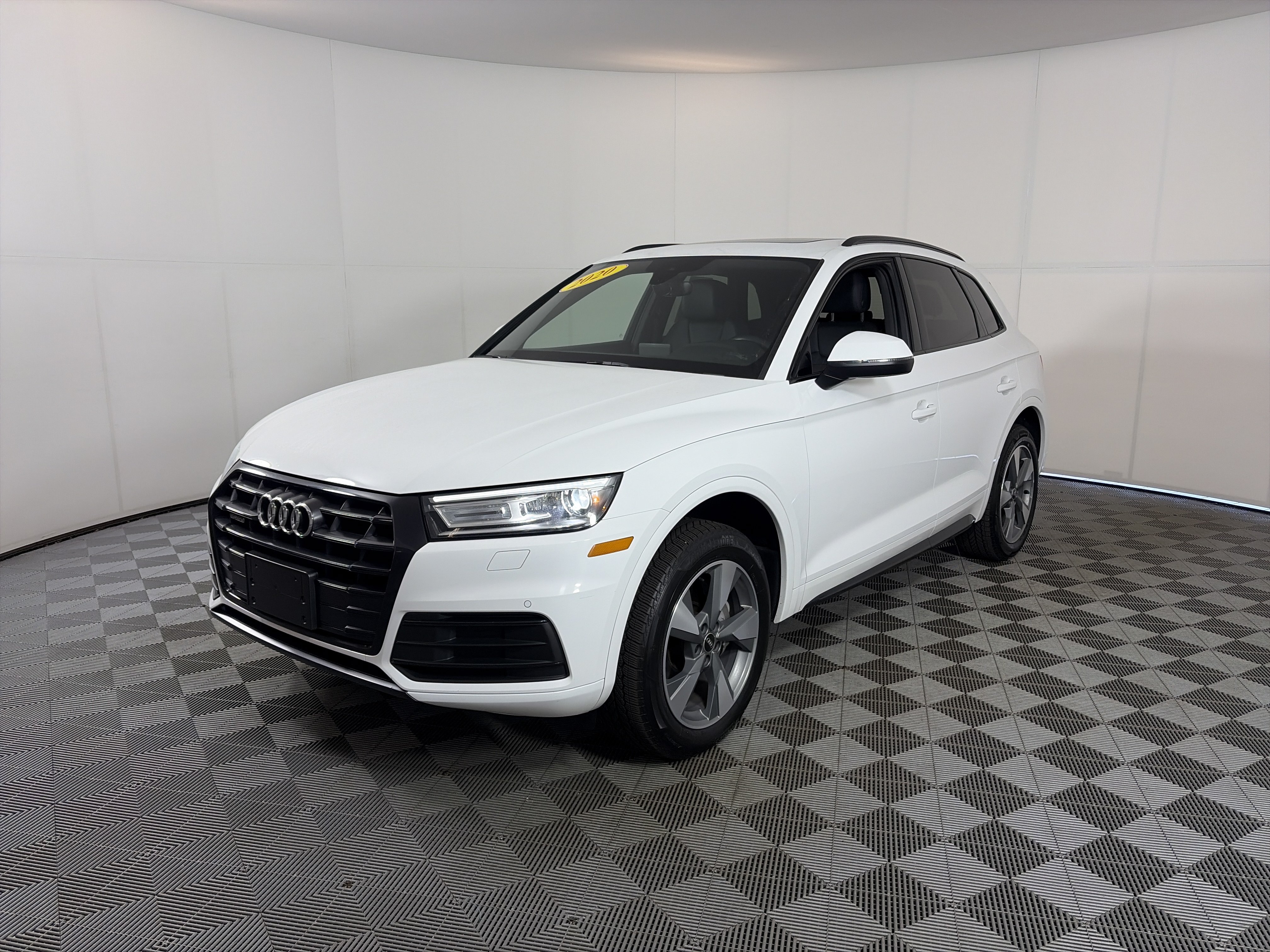Used 2020 Audi Q5 2.0T Premium AWD/4WD image 2