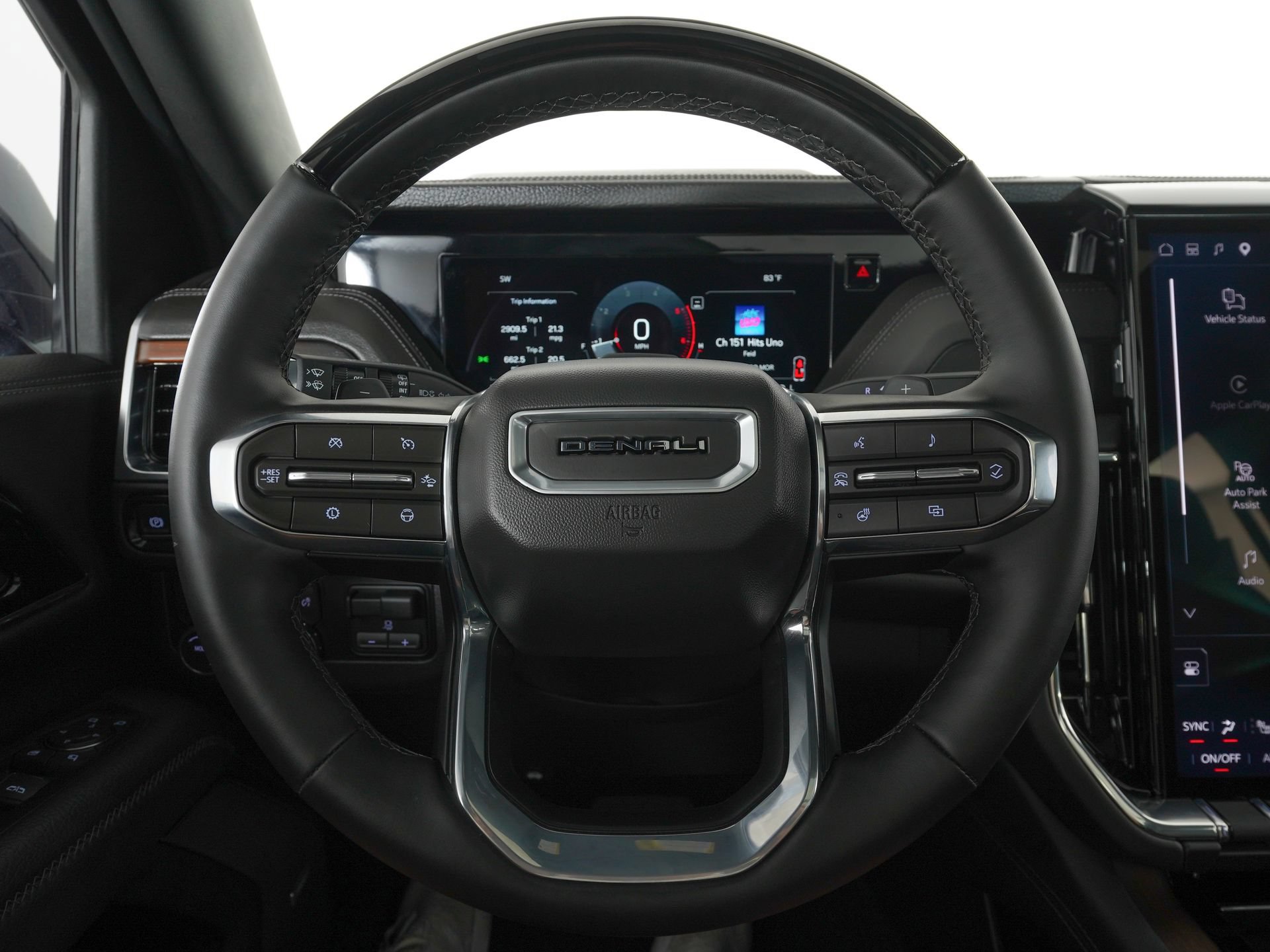 Used 2026 GMC Yukon Denali w/ Denali Reserve Package AWD/4WD image 20