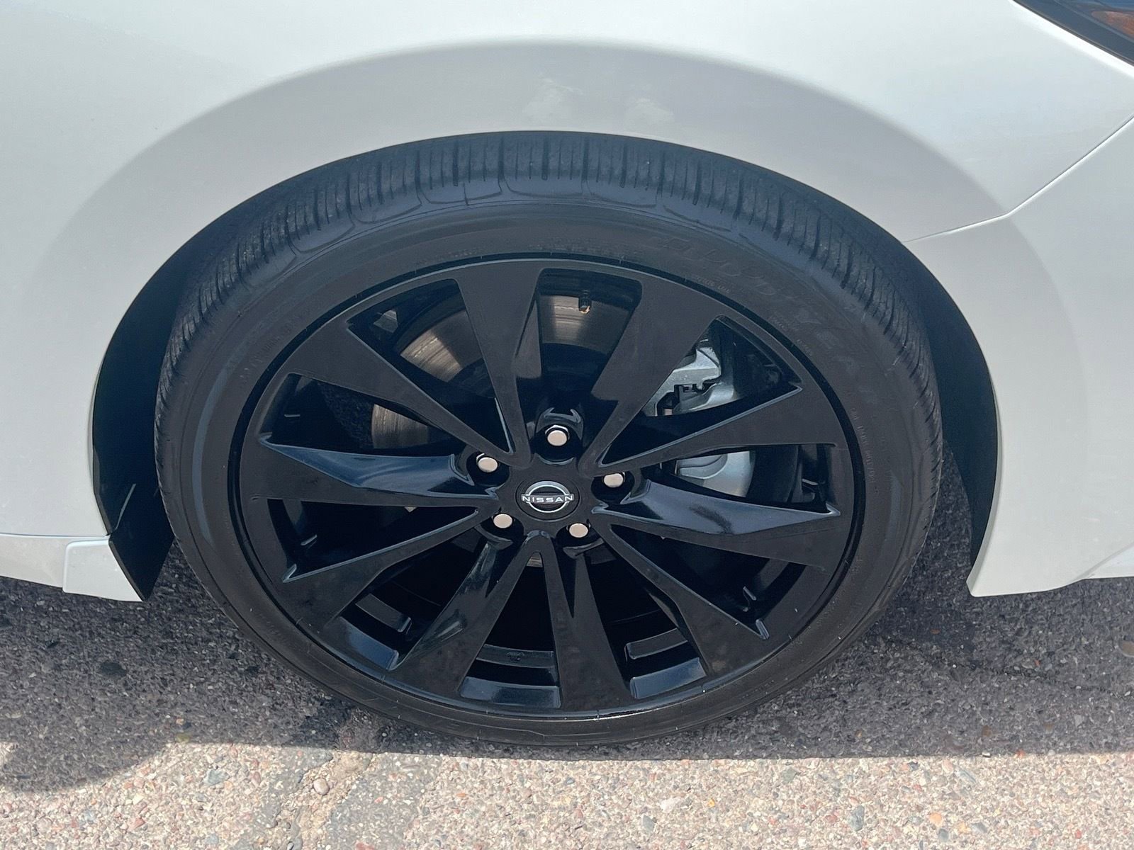 Used 2023 Nissan Maxima SR w/ Sport Mat Group FWD image 8