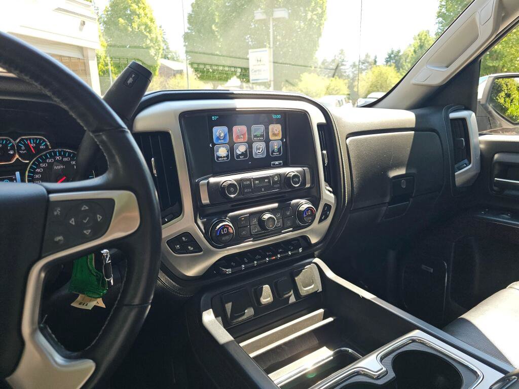 Used 2017 GMC Sierra 1500 SLT AWD/4WD image 32