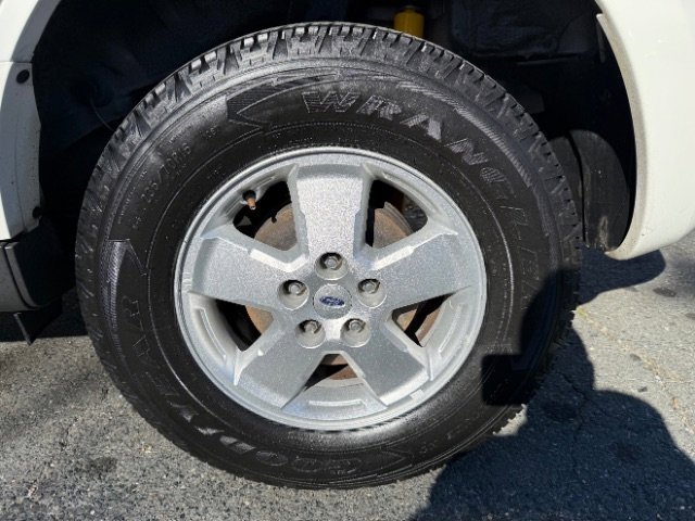 Used 2012 Ford Escape XLS image 27