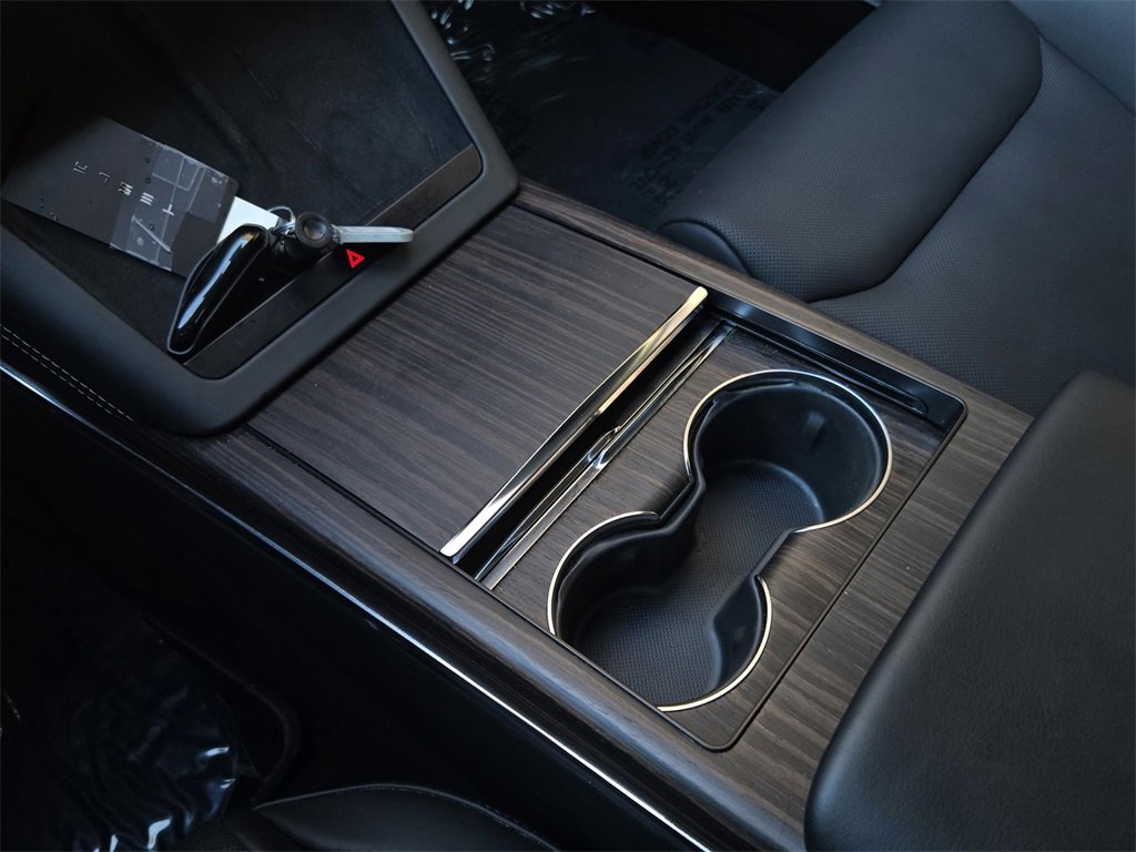 Used 2022 Tesla Model S image 19