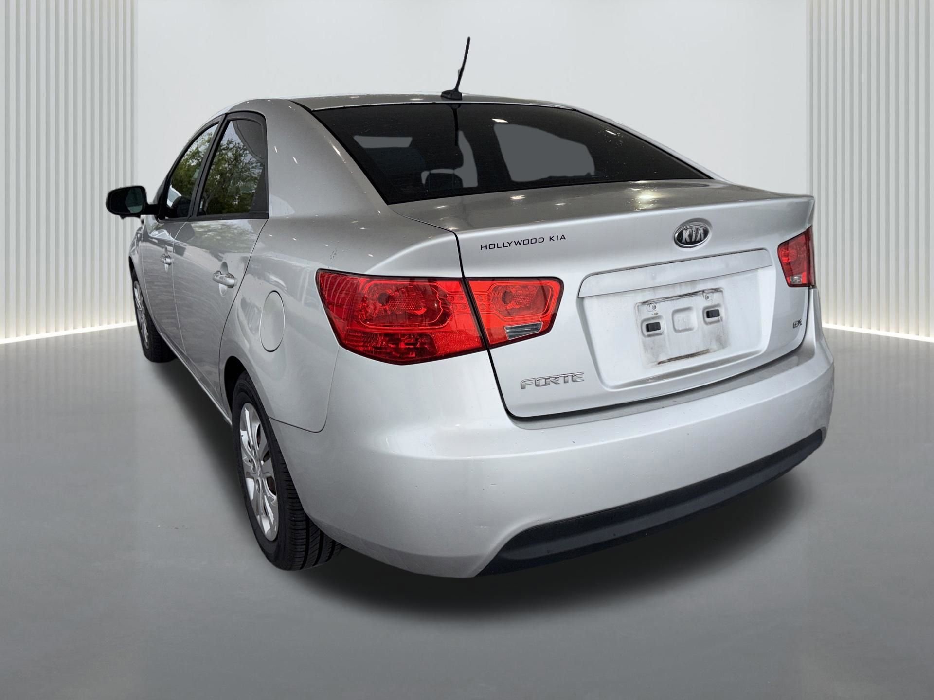 Used 2012 Kia Forte EX FWD image 6