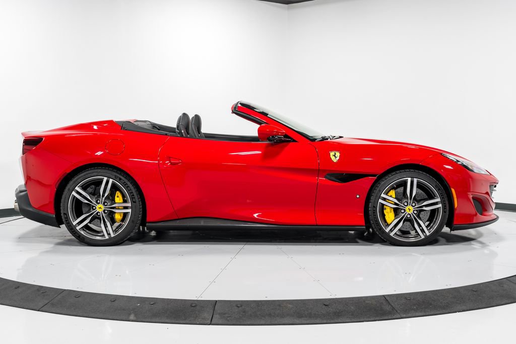Used 2020 Ferrari Portofino RWD image 2