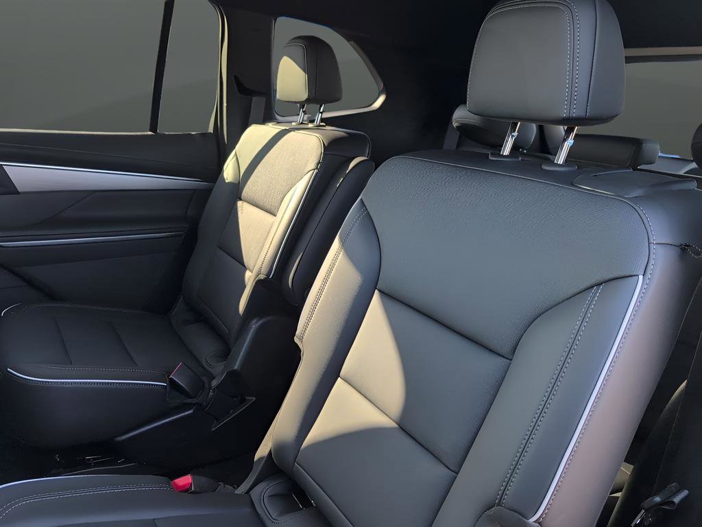 Used 2025 Buick Enclave Preferred image 23