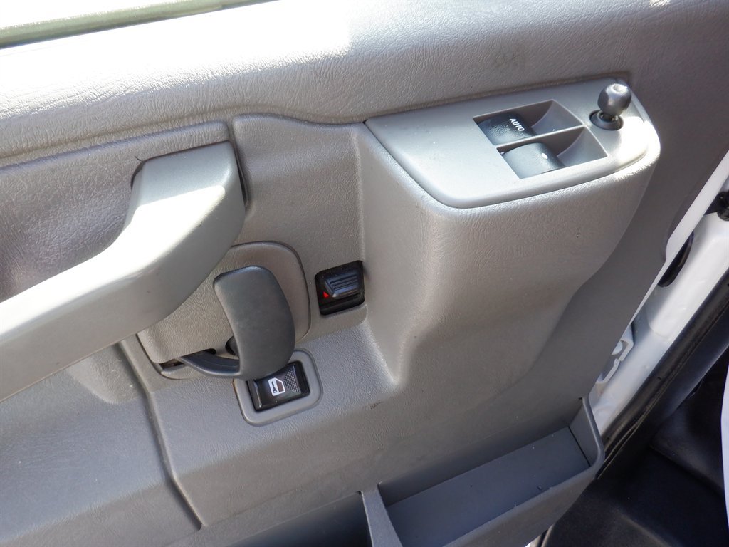 Used 2020 Chevrolet Express 2500 w/ Driver Convenience Package RWD image 11