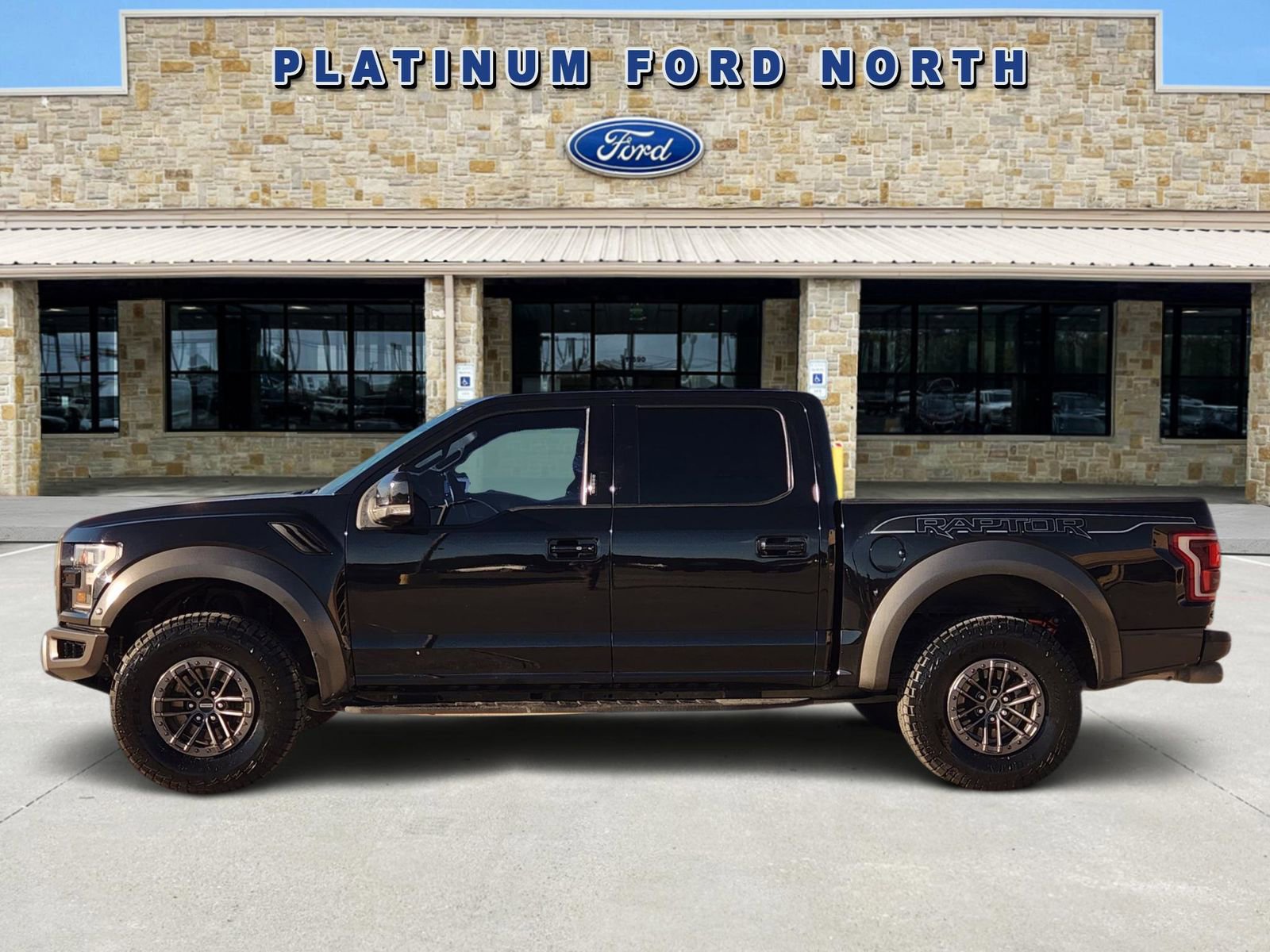Used 2020 Ford F150 Raptor w/ Equipment Group 802A Luxury image 3