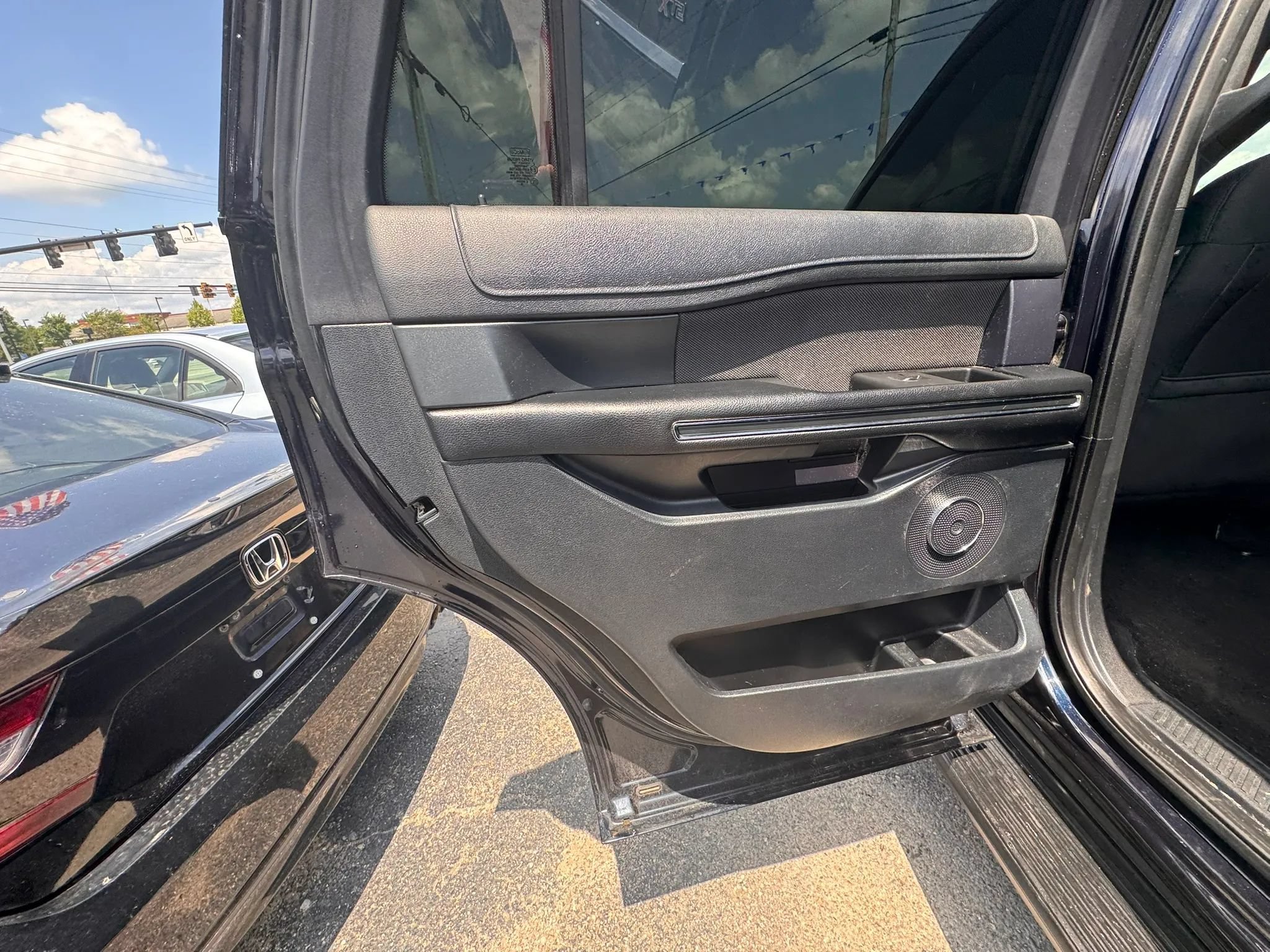 Used 2021 Ford Expedition XL AWD/4WD image 23