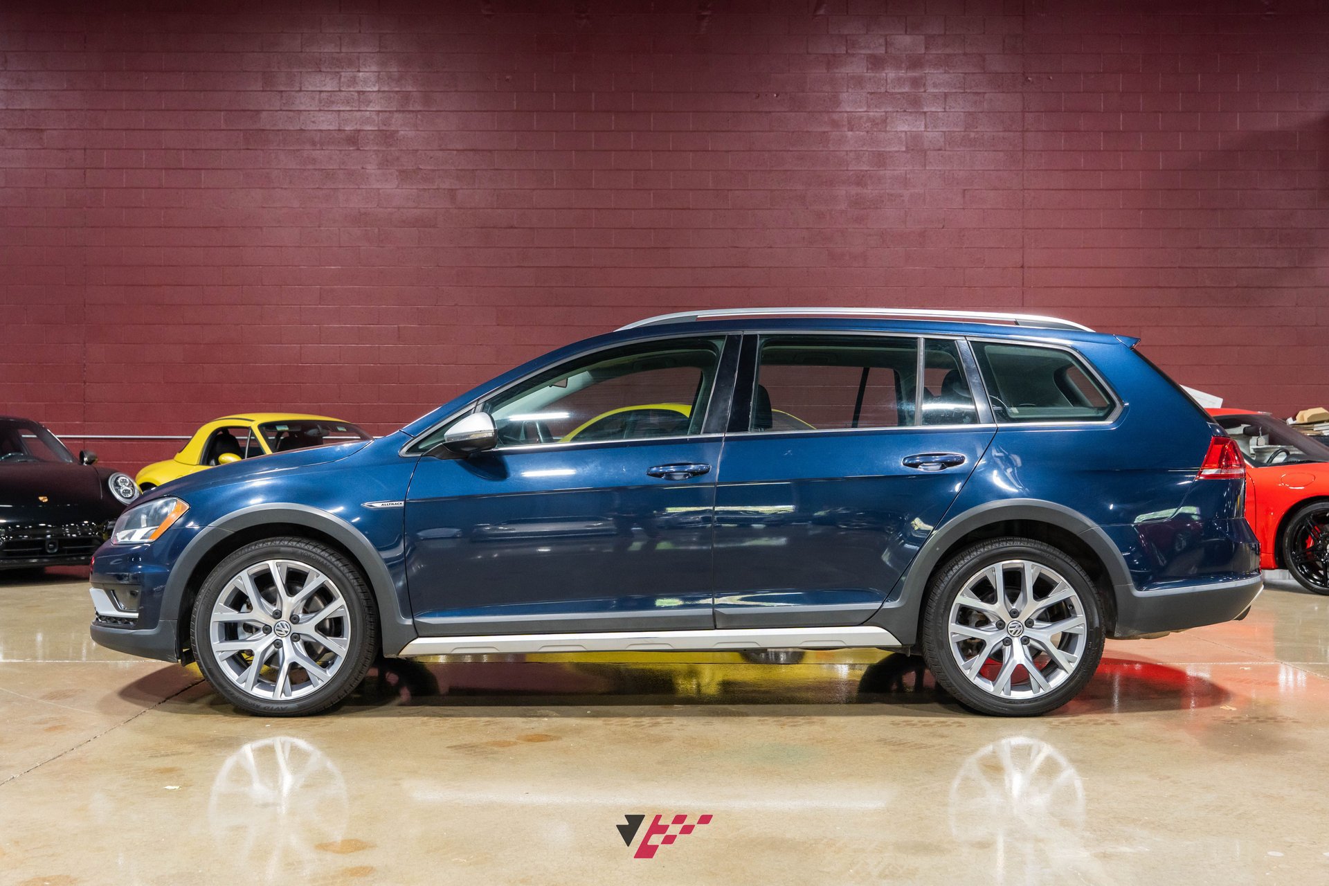 Used 2017 Volkswagen Golf Alltrack SEL AWD/4WD image 5