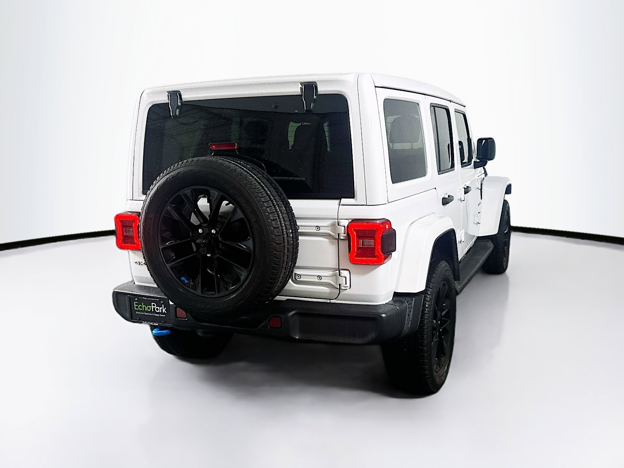 Used 2023 Jeep Wrangler Sahara image 9