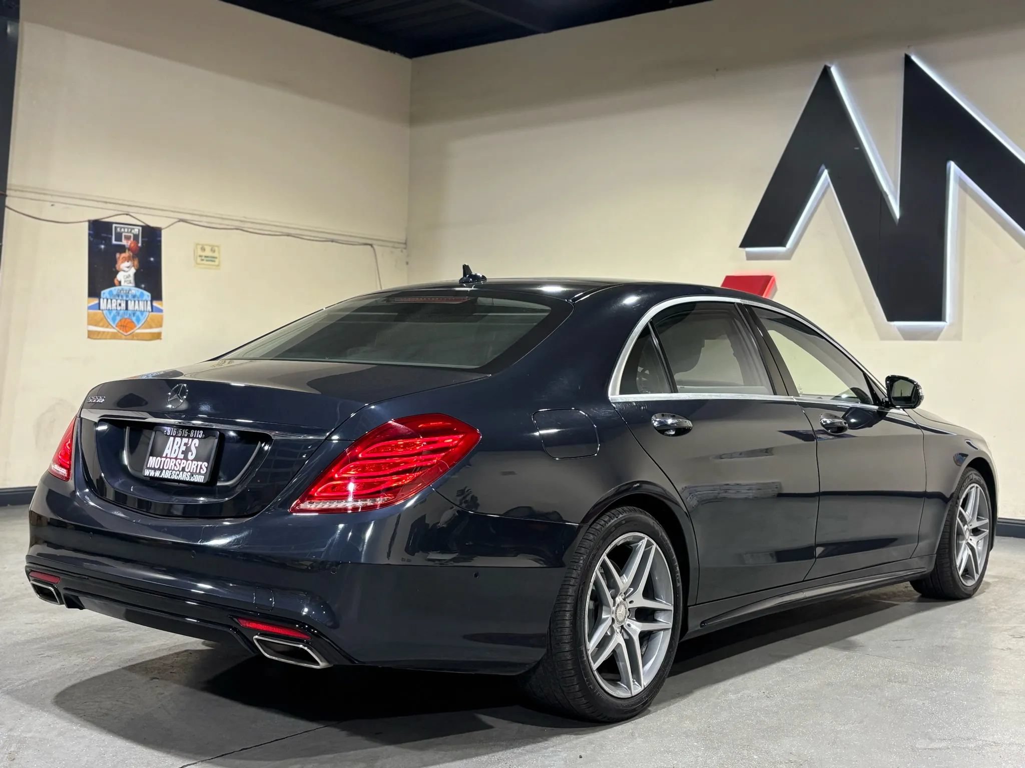 Used 2016 Mercedes-Benz S 550 Sedan image 4