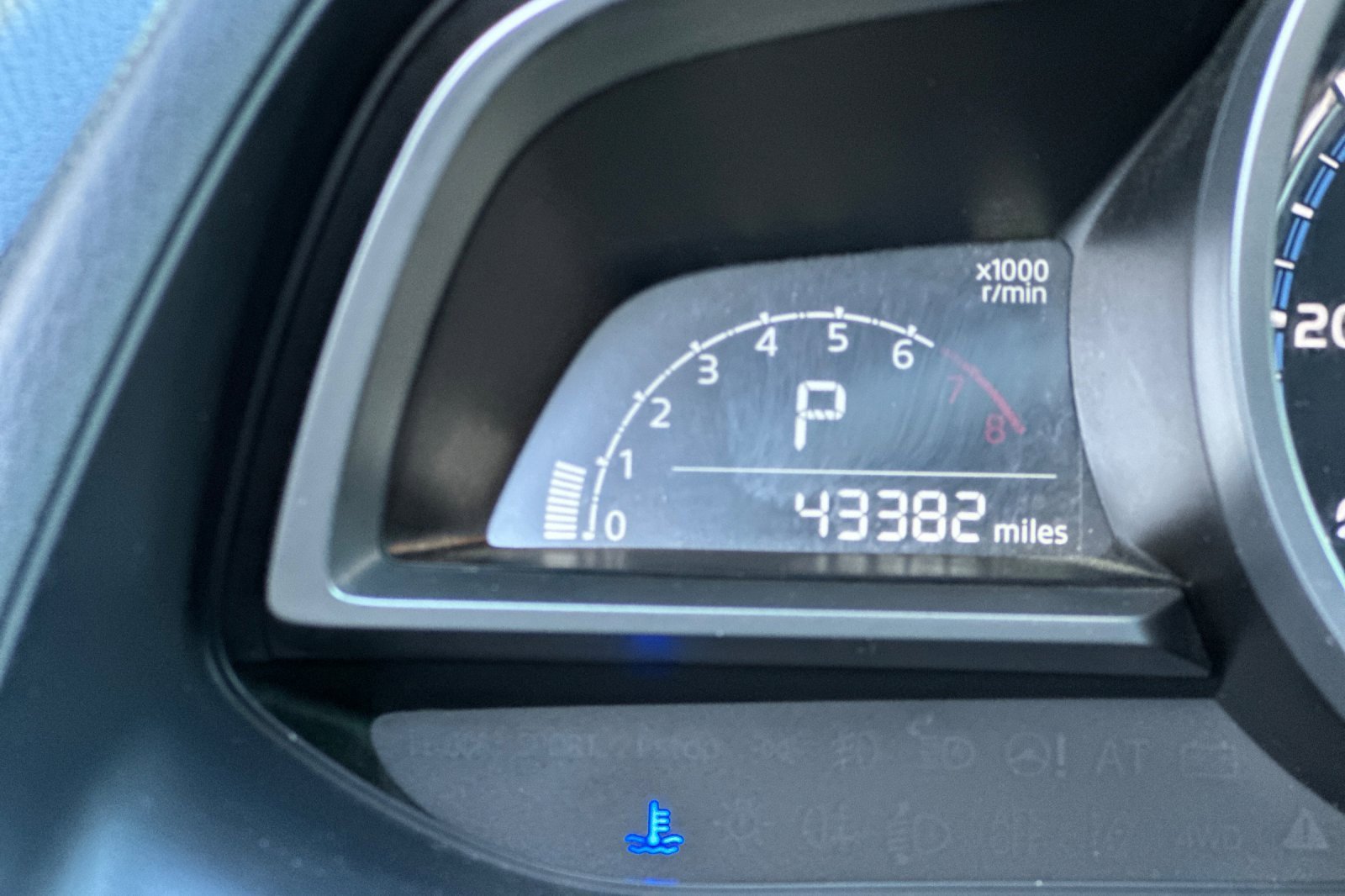 Used 2020 Toyota Yaris LE image 27