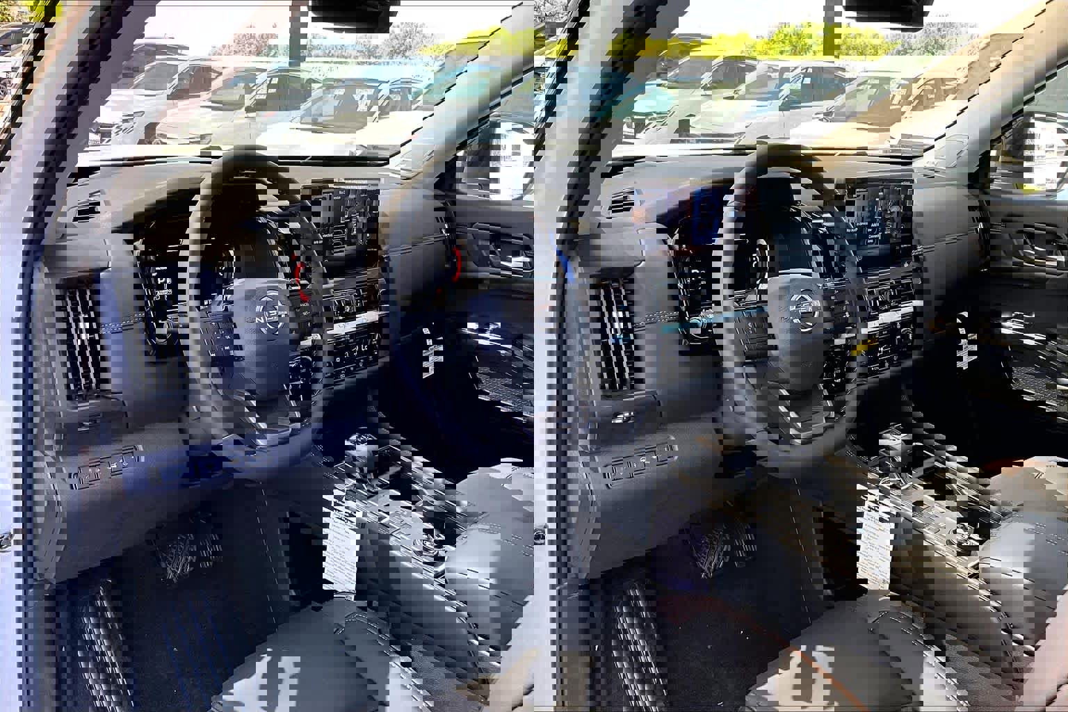 New 2026 Nissan Pathfinder Platinum image 10