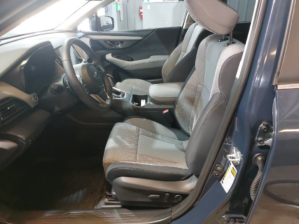 Certified 2025 Subaru Outback Premium w/ Popular Package #1A AWD/4WD image 15